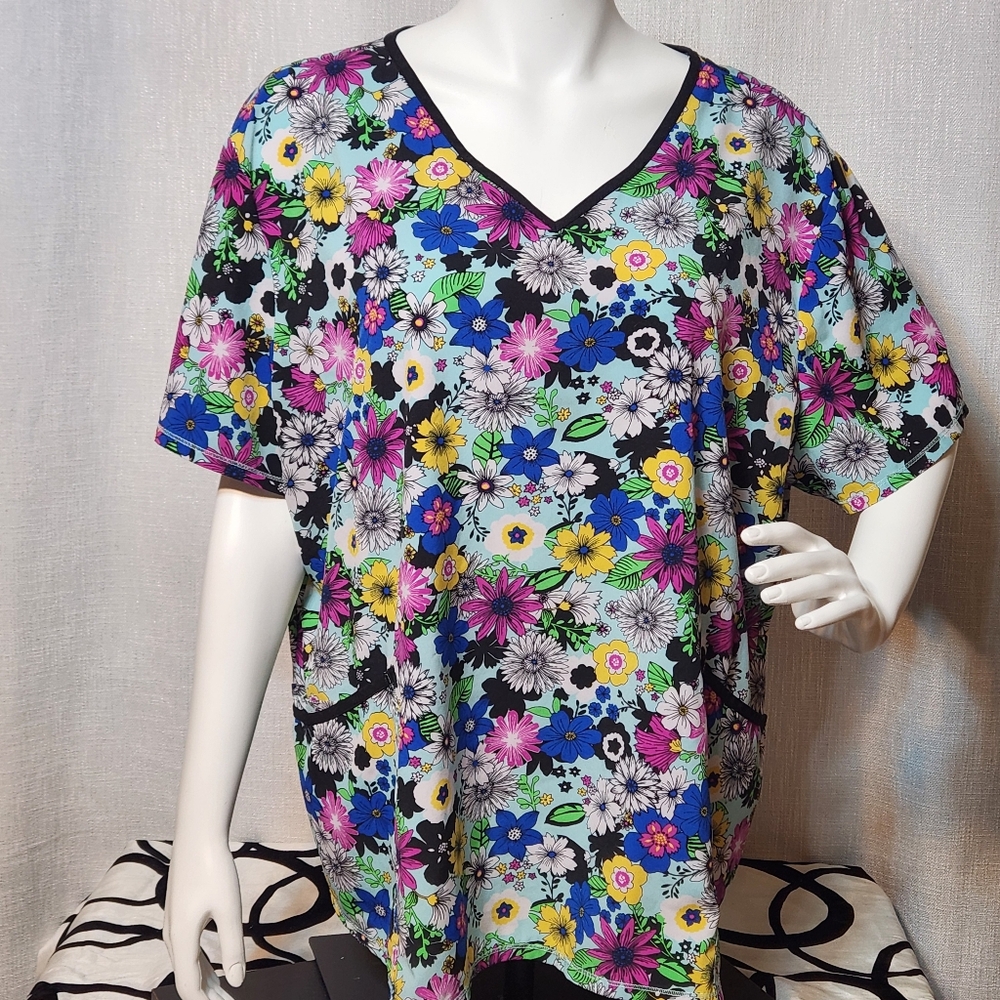 Scrubstar Floral Scrub Top